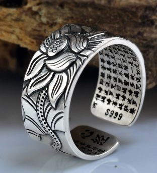 The Heart of Lotus Sutra Ring