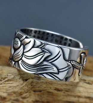 The Heart of Lotus Sutra Ring