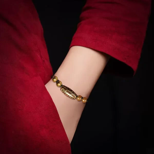 Tibetan Nine-Eye Dzi Bead Bracelet