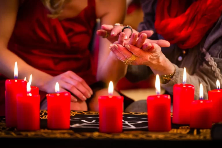 In Palm Reading, Is The Left Hand Or The Right Hand Analyzed