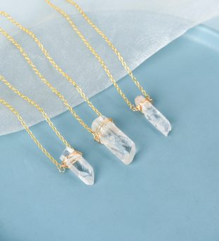 white crystal column pendant