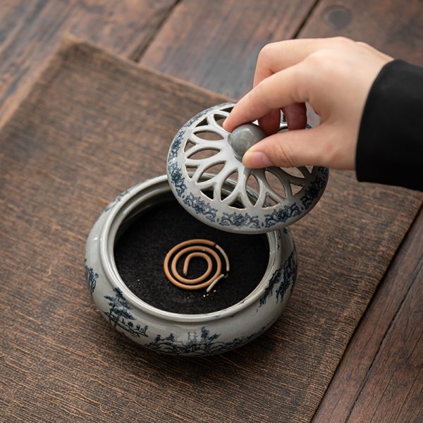 Ceramic Blue and White Porcelain Chinese Incense Burner Spiritual Energy Supplies